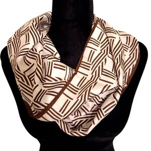 DIANE VON Vintage FURSTENBERG (DVF) 100% Silk Oblong Scarf
